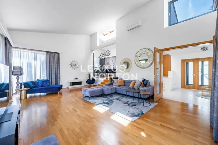 Prodej rodinného domu, Praha - Dejvice, V Šáreckém údolí, 337 m2