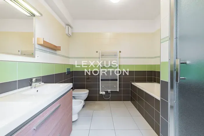 Pronájem rodinného domu, Praha - Jinonice, Laténská, 246 m2