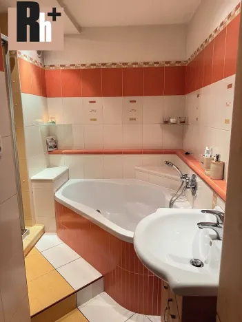 Prodej bytu 3+1, Ostrava, Mojmírovců, 67 m2