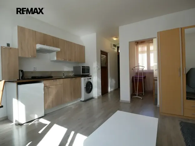 Pronájem bytu 1+kk, Brno, Gallašova, 27 m2