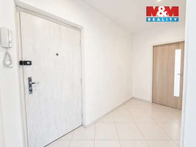 Pronájem bytu 2+1, Praha - Strašnice, V úžlabině, 53 m2