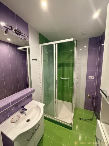 Pronájem bytu 2+1, Hradec Králové, třída Edvarda Beneše, 76 m2