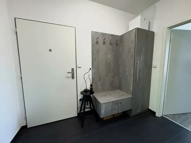 Pronájem bytu 2+kk, Praha - Vršovice, Omská, 50 m2