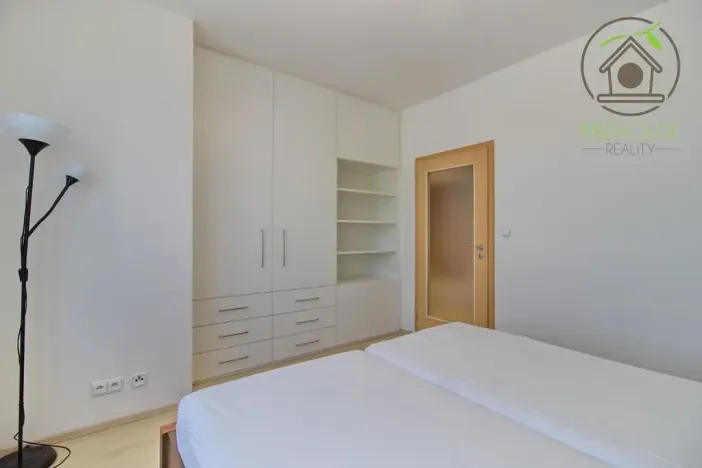 Pronájem bytu 2+kk, Praha - Košíře, Musílkova, 64 m2