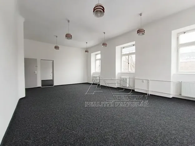 Pronájem kanceláře, České Budějovice, Kanovnická, 132 m2
