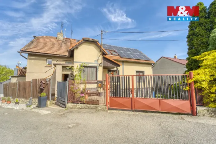 Prodej rodinného domu, Bavoryně, 127 m2