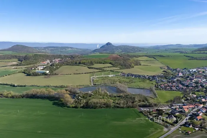 Prodej pozemku pro bydlení, Lužice, 1215 m2