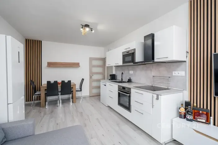 Prodej bytu 3+1, Děčín, Oblouková, 74 m2