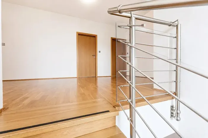 Pronájem rodinného domu, Praha - Nebušice, Požárnická, 350 m2