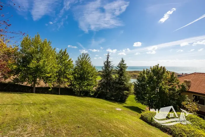 Prodej bytu 4+kk, Kavarna, Bulharsko, 188 m2