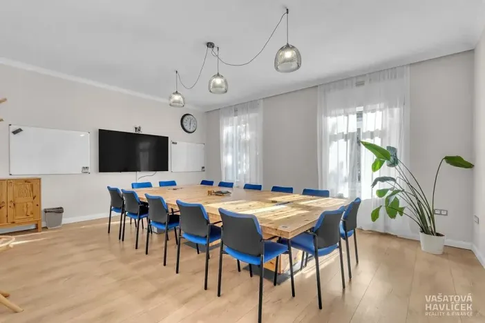 Pronájem obchodního prostoru, Chrudim, V Hliníkách, 172 m2