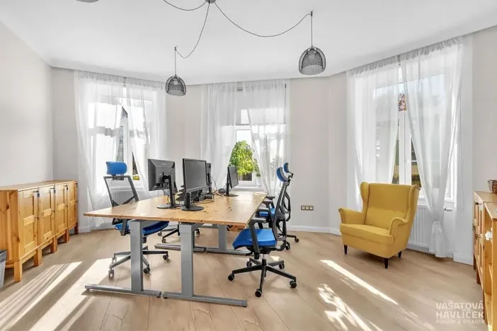 Pronájem obchodního prostoru, Chrudim, V Hliníkách, 172 m2