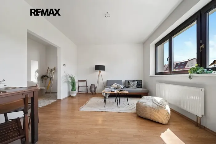 Prodej bytu 2+kk, Brno, Podbělová, 43 m2