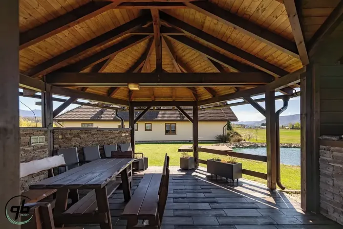 Prodej rodinného domu, Pržno, 384 m2