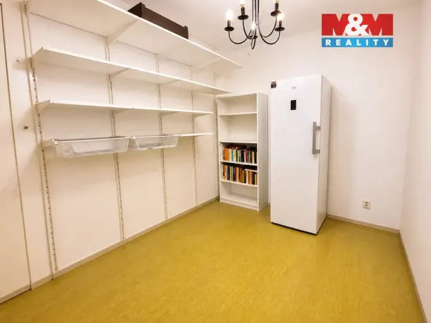 Prodej bytu 2+1, Jesenice, Křižíkova, 61 m2