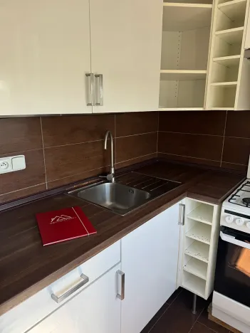 Pronájem bytu 1+1, Praha - Záběhlice, Zvonková, 36 m2