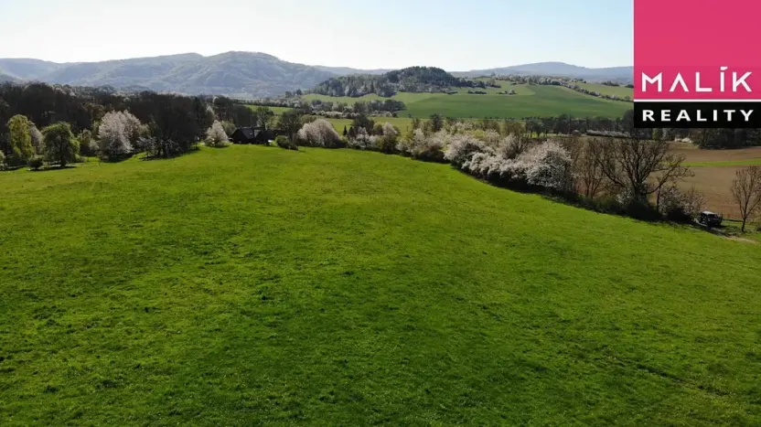 Prodej louky, Ostrov, 177325 m2
