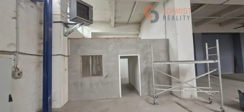 Pronájem výrobních prostor, Lednice, Komenského, 1300 m2