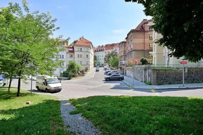 Pronájem bytu 1+kk, Praha - Smíchov, Na Březince, 32 m2