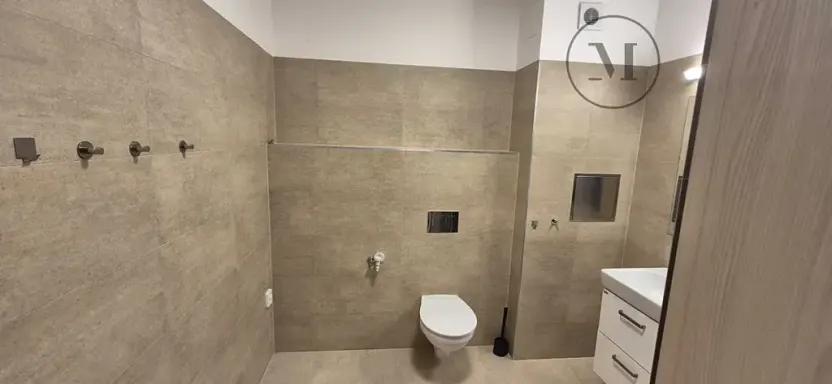 Pronájem bytu 1+kk, České Budějovice, Skuherského, 45 m2