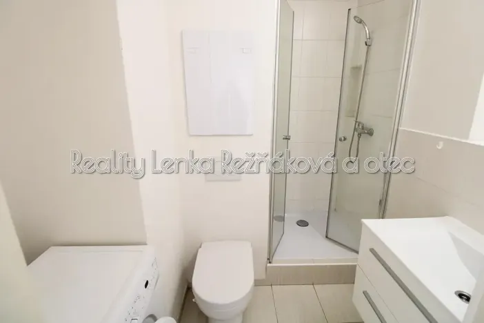 Pronájem bytu 1+1, Mikulov, Větrná, 31 m2