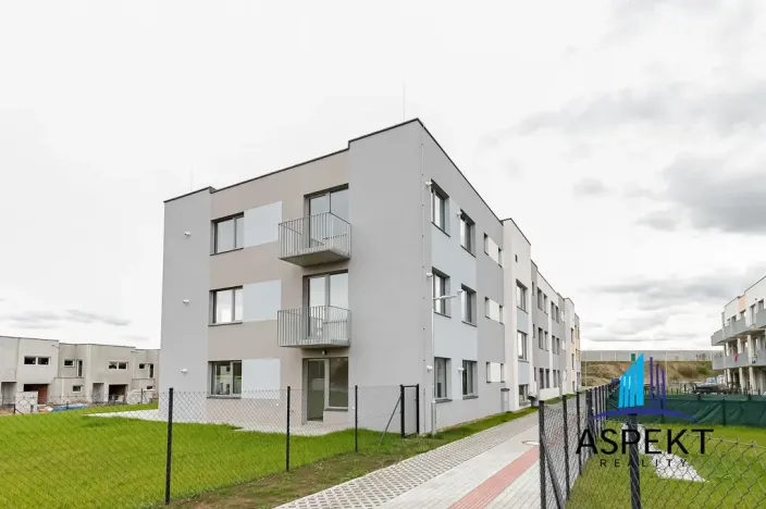 Pronájem bytu 2+kk, Praha, Formanská, 42 m2