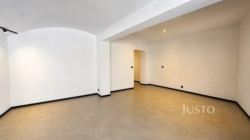 Pronájem obchodního prostoru, Písek, Žižkova třída, 42 m2