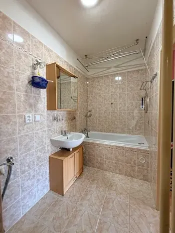 Prodej bytu 3+1, Cheb, 17. listopadu, 65 m2