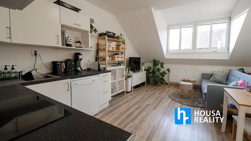 Pronájem bytu 2+kk, Praha - Vysočany, Kolmá, 49 m2