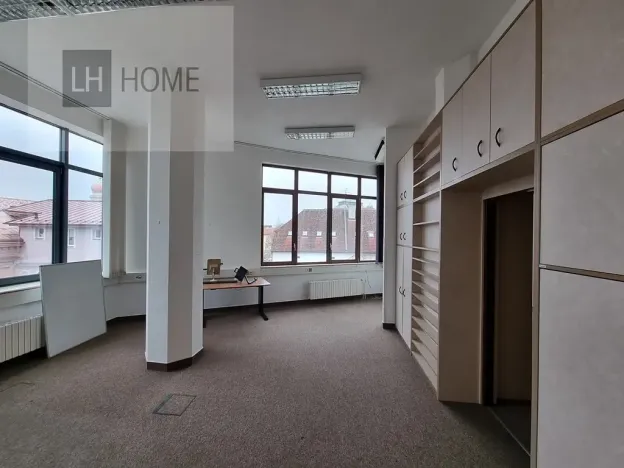 Pronájem obchodního prostoru, Plzeň, 200 m2