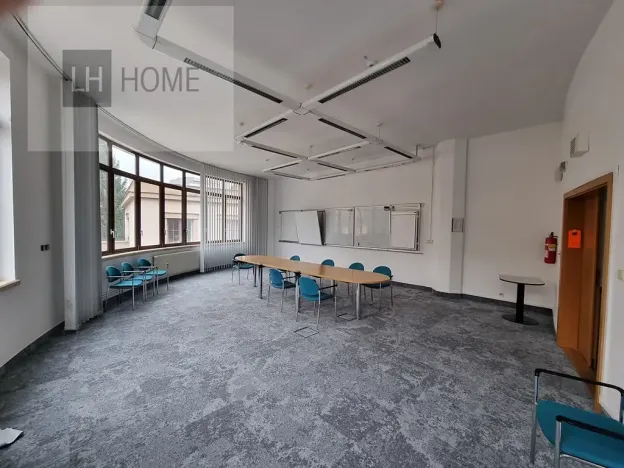 Pronájem obchodního prostoru, Plzeň, 100 m2