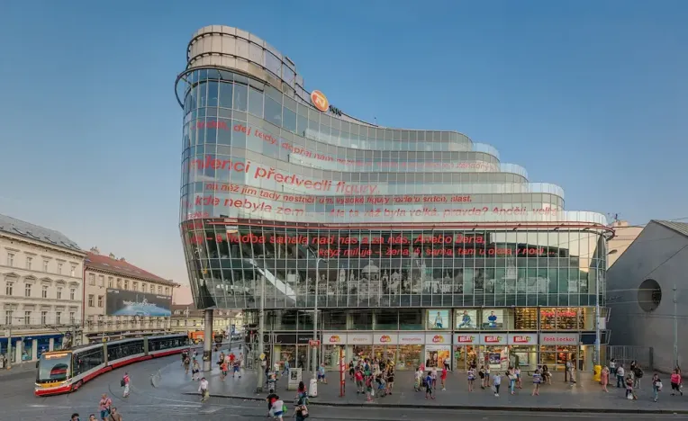 Pronájem kanceláře, Praha - Smíchov, Nádražní, 998 m2