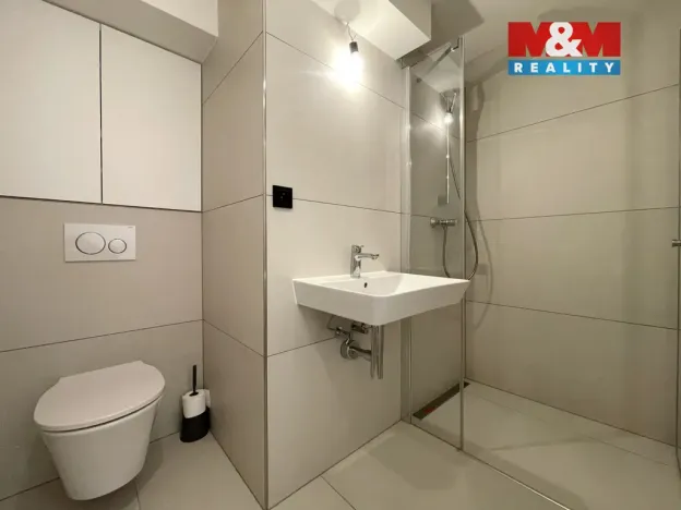 Pronájem bytu 1+kk, Praha - Vršovice, Krymská, 44 m2