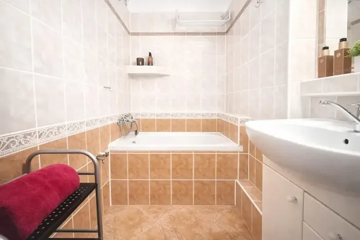 Pronájem bytu 2+kk, Mělník, Sportovní, 42 m2