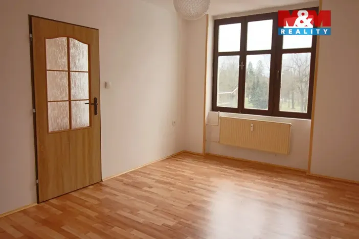 Pronájem bytu 1+1, Jaroměř, nám. Československé armády, 50 m2
