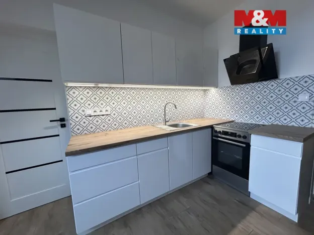 Pronájem bytu 2+1, Liberec - Liberec IV-Perštýn, Felberova, 50 m2