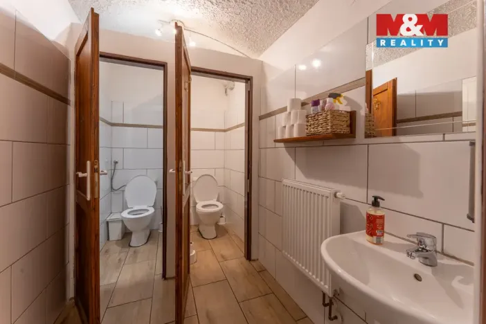 Prodej rodinného domu, Suchdol, 390 m2