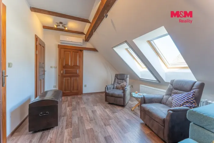 Prodej rodinného domu, Suchdol, 390 m2