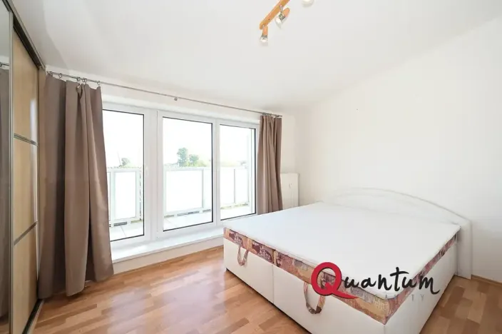 Pronájem bytu 2+kk, Jesenice, Sluneční, 66 m2