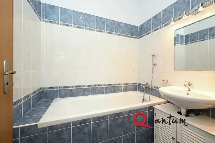 Pronájem bytu 2+kk, Jesenice, Sluneční, 66 m2