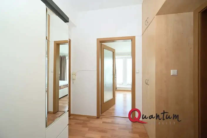 Pronájem bytu 2+kk, Jesenice, Sluneční, 66 m2