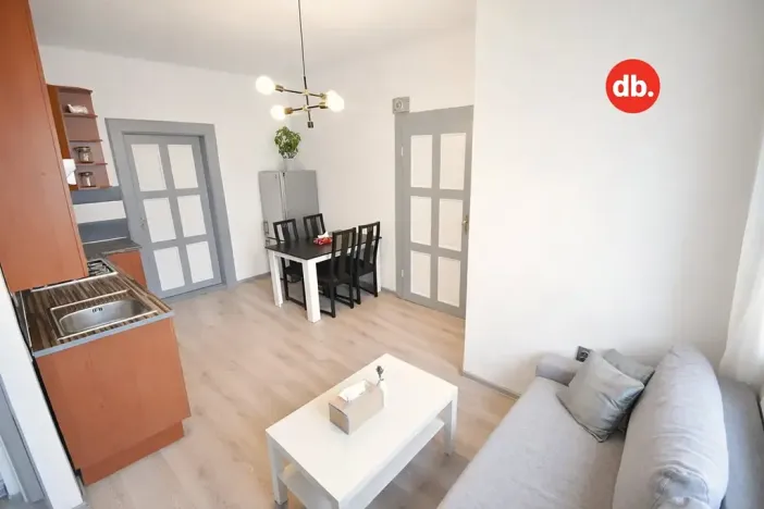 Prodej bytu 2+1, Plzeň, Politických vězňů, 56 m2