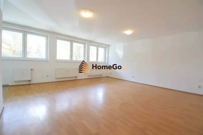Pronájem bytu 1+kk, Praha - Troja, K Haltýři, 54 m2