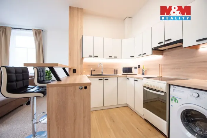 Pronájem bytu 1+kk, Hořice, Čsl. armády, 36 m2