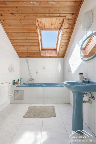 Prodej rodinného domu, Šestajovice, Máchova, 278 m2