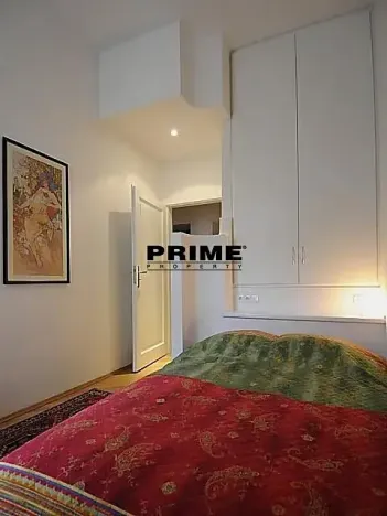 Pronájem bytu 3+1, Praha - Nové Město, Odborů, 81 m2