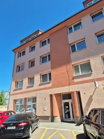 Pronájem obchodního prostoru, Kladno, Komenského, 96 m2