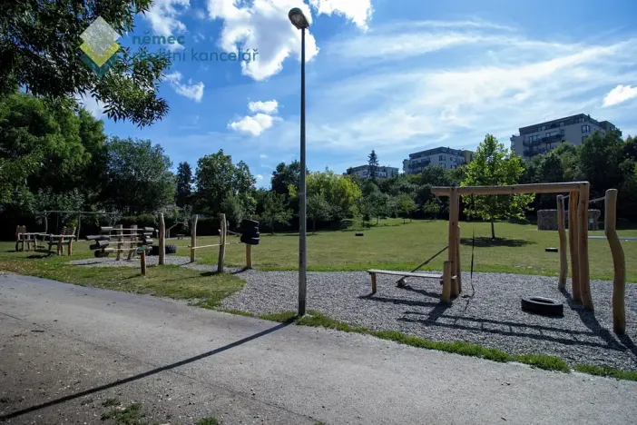 Pronájem bytu 2+kk, Praha - Vysočany, Mlékárenská, 56 m2