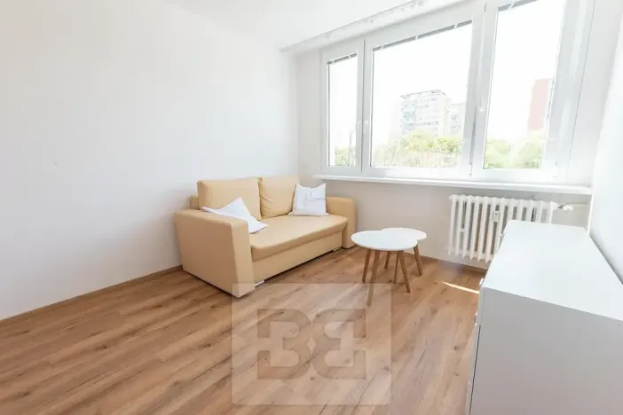 Pronájem bytu 3+kk, Praha - Kobylisy, Paláskova, 59 m2