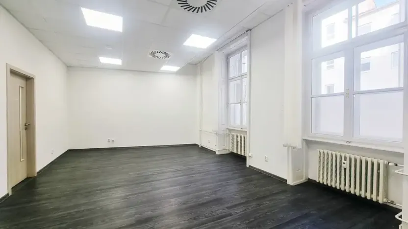 Pronájem kanceláře, Brno, Sukova, 46 m2